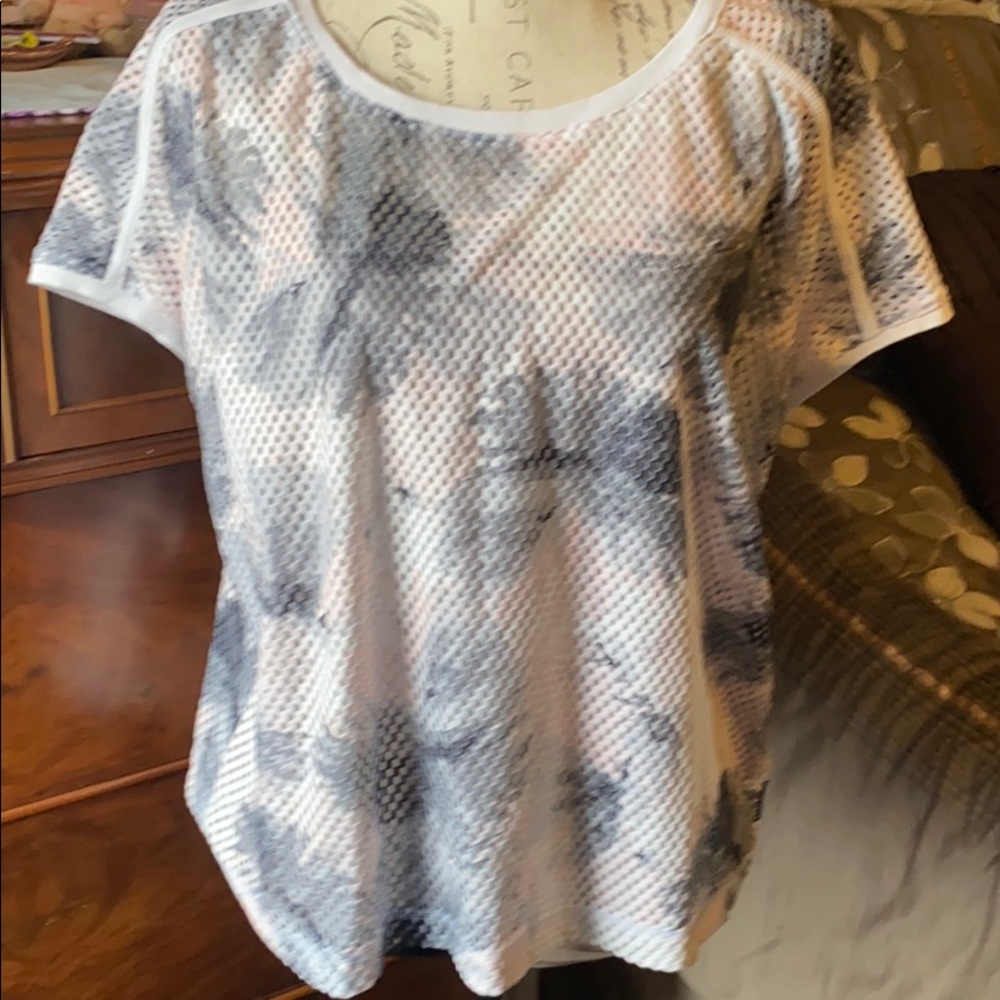 Fabletics Top - Picture 2 of 5